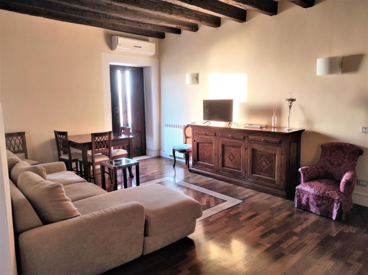 Flora'S House - Ortigia Holidays 锡拉库扎 外观 照片